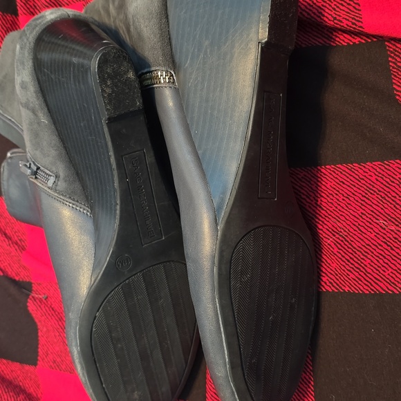 Gray Isaac Mizrahi Live Kierra leather and suede wedge ankle boot - Picture 3 of 8